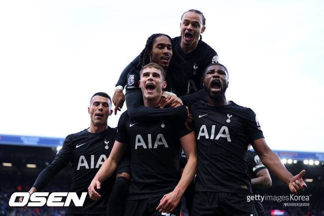 '이럴 거면 너네가 공격수 해라' 토트넘, 반 더 벤-로메로 골로 번리와 2-2 무승부...리그 13위