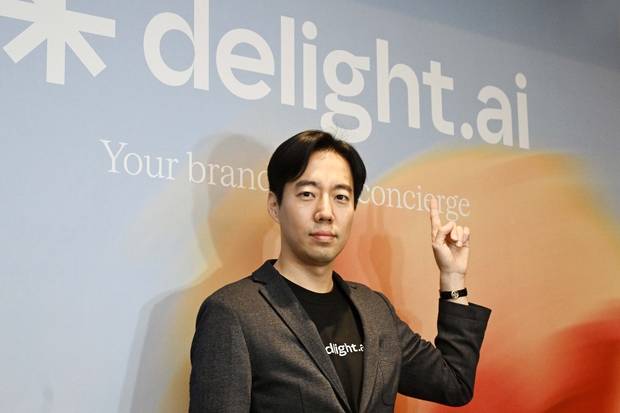 김동신 센드버드 대표가 25일 서울 송파구 소피텔 앰버서더에서 서울경제신문과 인터뷰하고 있다. 조태형 기자