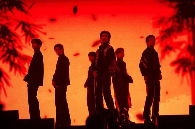 82메이저, 무대 위 ‘비범’으로 증명한 5세대 힙합돌의 ‘트로피’