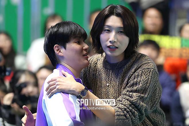 ▲ 김희진 김연경 ⓒ곽혜미 기자