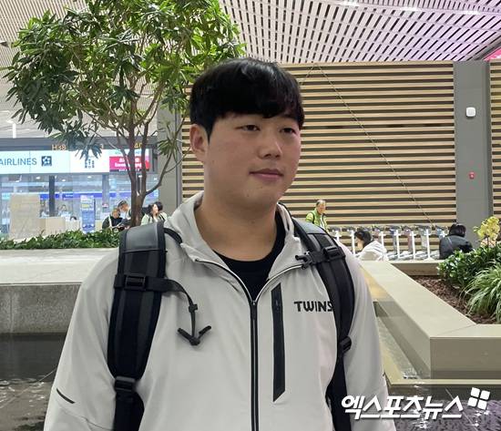 지난 23일 인천국제공항을 통해 스프링캠프행 비행기에 오른 LG 트윈스 함덕주가 부상 없이 2026시즌 준비에 나선 소감을 밝혔다. 엑스포츠뉴스 DB