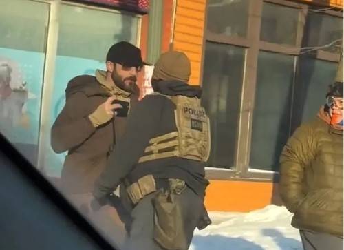 이민단속 요원들에게 제압되기 전 제프리 프레티 [dangjessie 인스타그램 캡처. 재판매 및 DB 금지]