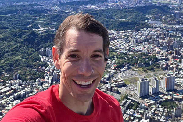 대만 타이베이 101을 등반한 알렉스 혼널드. X 갈무리