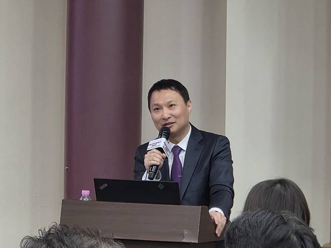 김현욱 변호사(법무법인 세종)가 서울 여의도 국회 의원회관에서 열린 '약가제도 개편 이대로 좋은가' 정책토론회에서 발표를 하고 있다.2026. 1. 26/뉴스1 황진중 기자