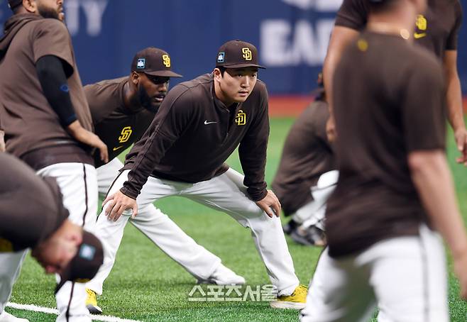 샌디에이고 시절 고우석이 19일 고척스카이돔에서 ‘MLB 월드투어 서울 시리즈’ LA 다저스와 개막전을 하루 앞두고 훈련을 하고 있다. 고척 | 박진업 기자 upandup@sportsseoul.com
