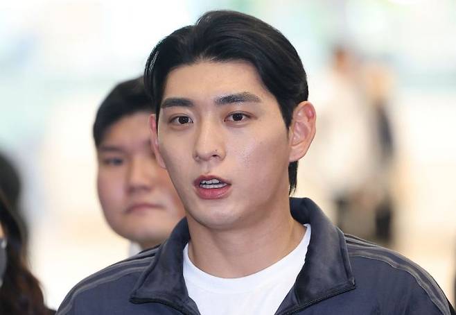 국 프로야구 메이저리그(MLB) 샌프란시스코 자이언츠 이정후가 21일 인천국제공항 제2터미널에서 출국 전 인터뷰를 하고 있다. 연합뉴스