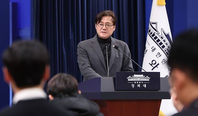 홍익표 정무수석이 25일 서울 청와대 브리핑룸에서 이재명 대통령의 이혜훈 기획예산처 장관 후보자에 대한 지명철회 브리핑을 하고 있다. [청와대사진기자단]