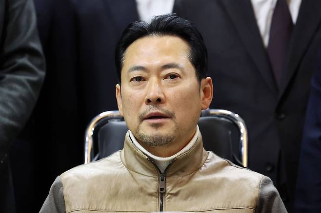 장동혁 국민의힘 대표가 국회 로텐더홀에서 22일 낮 8일째 이어간 단식을 종료하며 입장을 밝히고 있다. 임현동 기자.