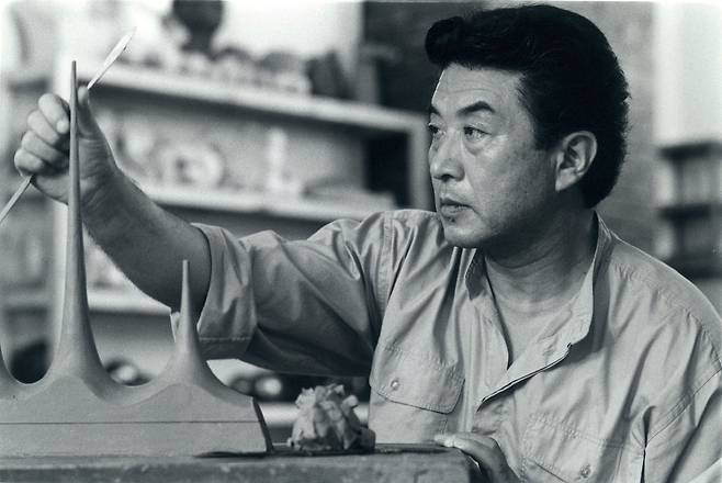 1989년 조각가 최만린. 전국에서 유일하게 조각반이 있던 경기중에 간 덕분에 전문 교육을 받을 수 있었다. [사진 성북구립미술관]