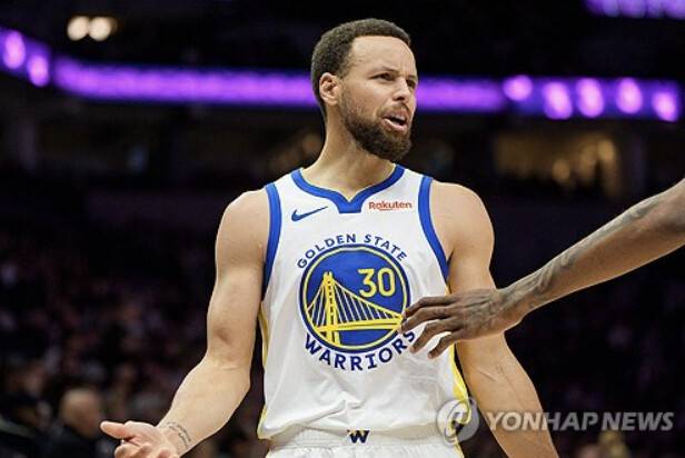 ‘통산 득점 19위 껑충’ 커리, 그러나 찾아온 변수 “처음 겪어보는 통증이…”