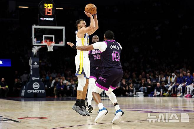 NBA 골든스테이트, '26점 커리' 앞세워 미네소타 대파