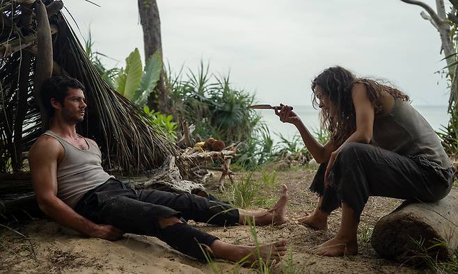 여기가 회사인 줄 알아?… 완장 떼니… 갑을이 바뀌었다