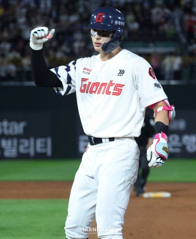 롯데 윤동희. /사진=김진경 대기자