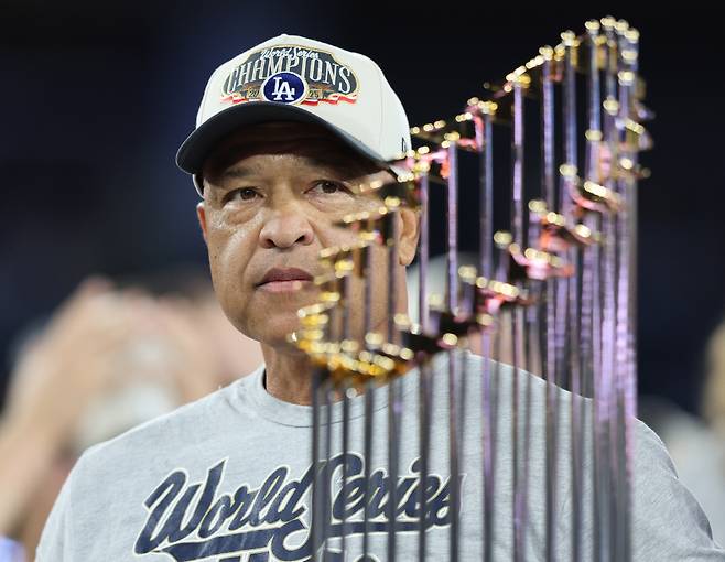 LA 다저스 데이브 로버츠 감독이 2028년 LA 올림픽 미국 야구 대표팀 사령탑에 욕심을 보였다. UPI연합뉴스