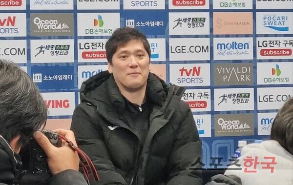 올 시즌을 끝으로 은퇴하는 현대모비스 함지훈. ⓒ스포츠한국 김성수 기자