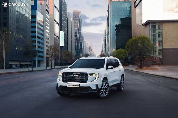 GMC 대형 SUV 아카디아