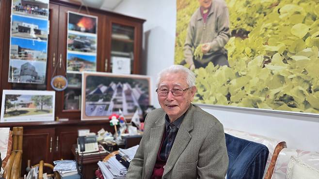김성수 주교의 사무실엔 항상 발달장애노인 그룹홈 조감도가 놓여 있다. 그의 마지막 소원이다. /김한수 기자
