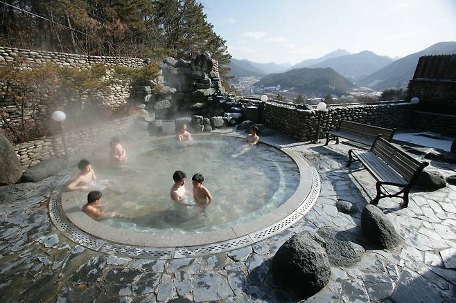 수안보온천. 사진=충주시 제공