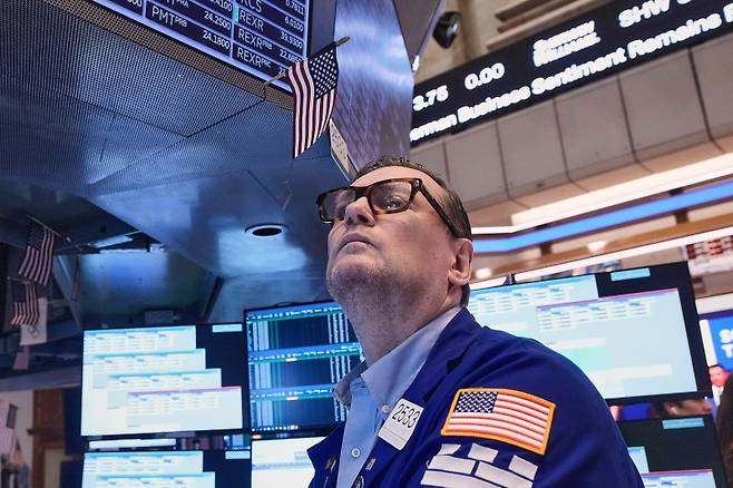 뉴욕 증시 3대 지수가 26일(현지시간) 엔화 강세에 따른 '엔 캐리 트레이드 철수' 우려를 딛고 일제히 상승했다. AP 연합뉴스
