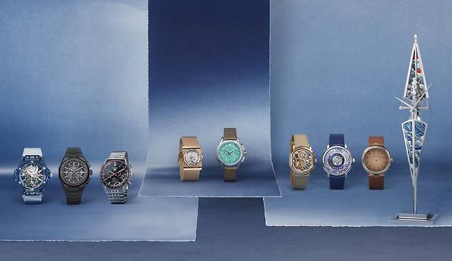 LVMH 워치 위크 2026에 참가간 9개 브랜드의 대표작들. 왼쪽부터 위블로, 제니스, 태그호이어, 불가리, 티파니, 다니엘 로스, 루이 비통, 제랄드 젠타, 레페 1839가 들고 나온 올해의 출품작이다. 사진 LVMH