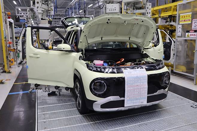 광주글로벌모터스(GGM) 완성차 공장에서 양산중인 캐스퍼 일렉트릭. /사진=GGM