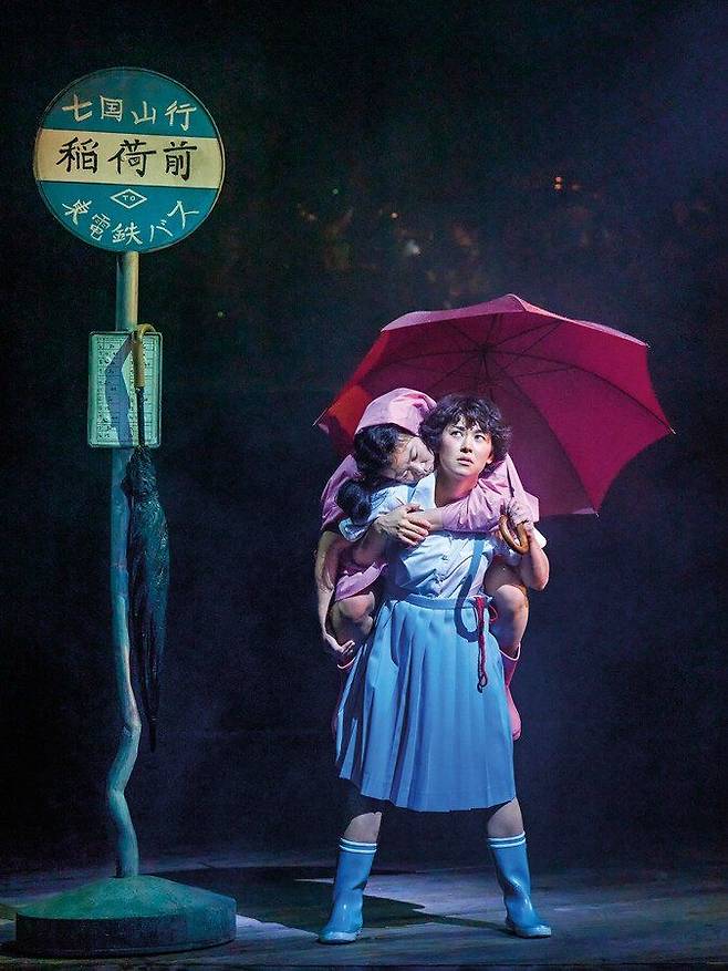 연극 ‘이웃집 토토로’  (c)Manuel Harlan, RSC, Nippon TV