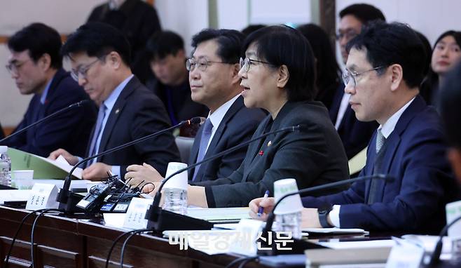 2026년 제1차 국민연금 기금운용위원회가 열린 지난 26일 정은경 보건복지부 장관이 발언하고 있다. [이승환 기자]