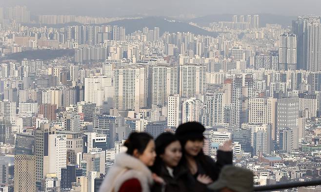 서울 중구 남산에서 바라 본 서울 시내 모습. 뉴시스