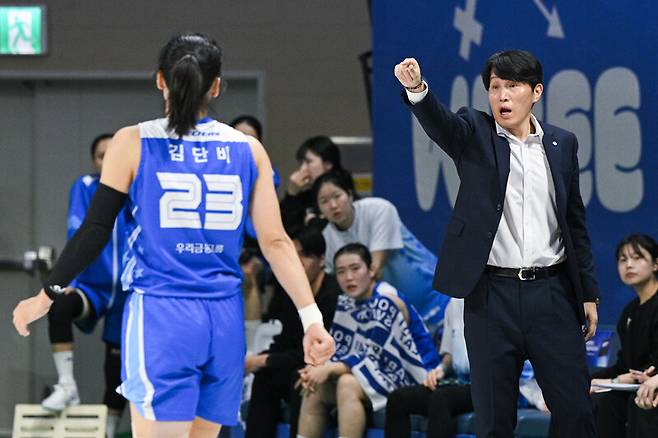 [BK 프리뷰] 연패 끊은 우리은행 vs 2연승의 KB