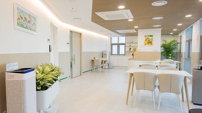 서울 서대문구 공공산후조리원 ‘품애(愛)가득’ 카페테리아. /서대문구 제공