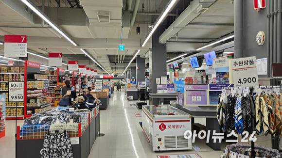 서울의 한 홈플러스의 계산대가 한산한 모습. [사진=아이뉴스24 DB]
