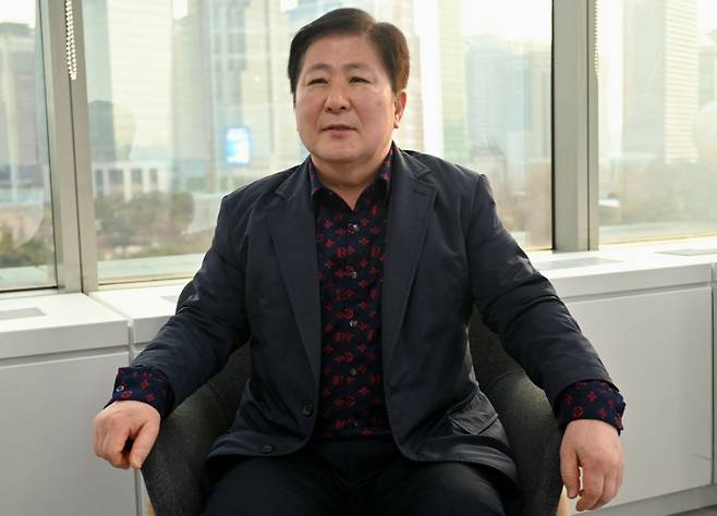 김기동 목사가 최근 서울 여의도 국민일보 본사에서 한국교회 교정 사역의 과제에 대해 이야기하고 있다.