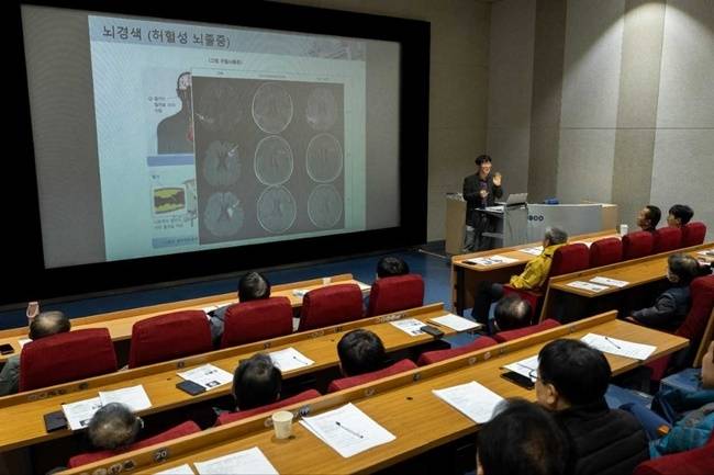 광양제철소 심뇌혈관 예방 교육이 지난 27일 열리고 있다.