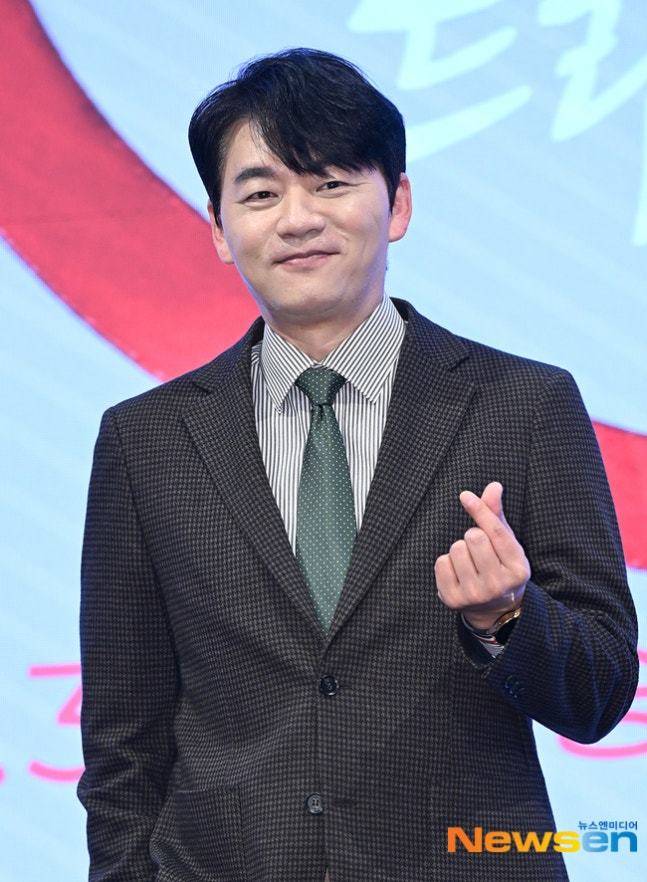 뉴스엔 DB 김승수