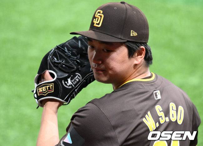 [OSEN=이대선 기자] 샌디에이고 파드리스 시절 고우석이 캐치볼을 하고 있다. 2024.03.16 /sunday@osen.co.kr