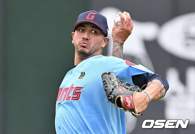 [OSEN=부산, 이석우 기자] 롯데 자이언츠 벨라스케즈 2025.08.10 / foto0307@osen.co.kr