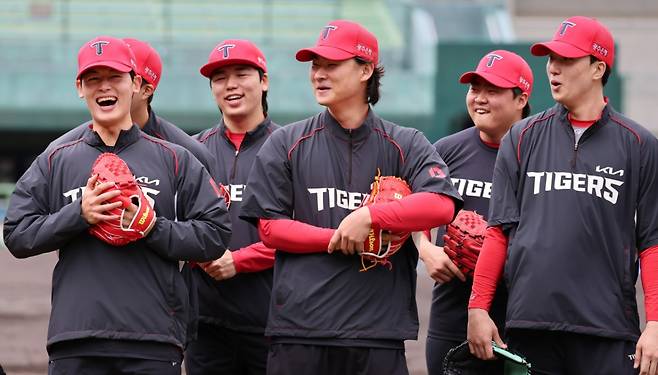 일본 가고시마현 아마미오시마에서 훈련 중인 KIA 타이거즈 선수단 모습. /사진=KIA 타이거즈 제공