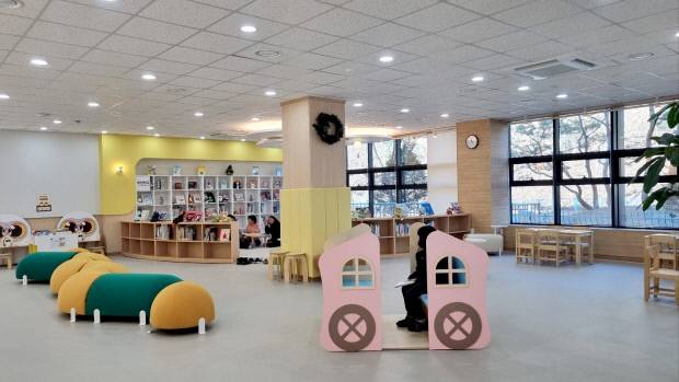 인동도서관 1층 가족라운지. 사진=구미시 제공