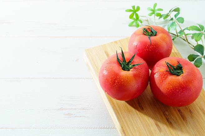 토마토는 칼륨 함량이 높기 때문에 나트륨을 배출시켜 몸이 붓는 것을 막아준다. 사진=게티이미지뱅크
