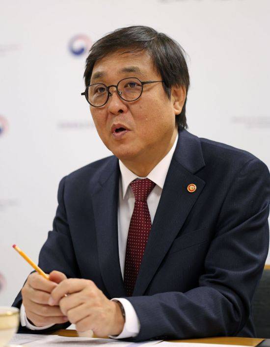 최휘영 문화체육관광부 장관   [사진 제공= 문화체육관광부]