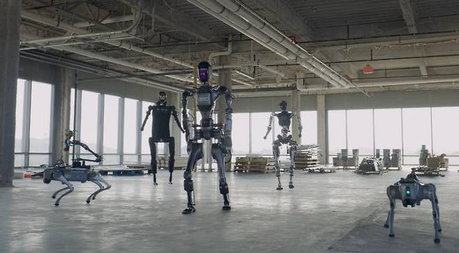 삼성전자가 전략적 투자자로 참여한 범용 로봇 인공지능(AI) 개발 전문 미국 스타트업인 '스킬드 AI 로봇 모습. 스킬드 AI 홈페이지 캡처