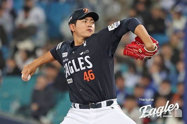 이태양 코치에게 뺨 5방 맞아 턱이 '툭' 돌아갔다