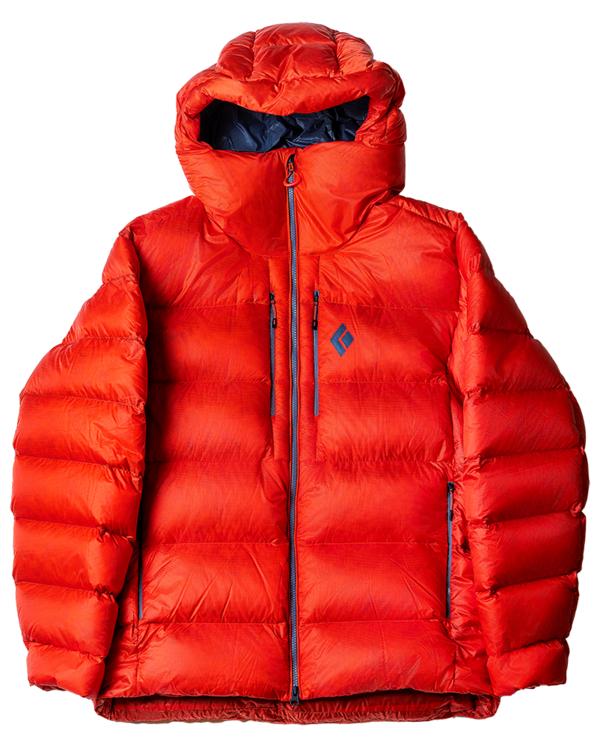 블랙다이아몬드의 미션 다운 4000M 파카. 필파워 800의 원정급 다운 파카다.
