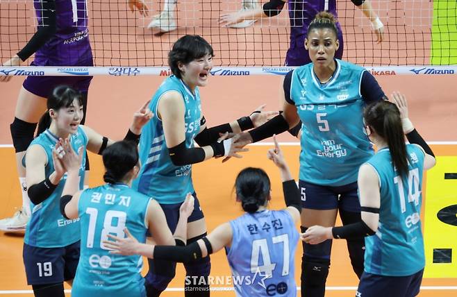 GS칼텍스 '대역전 드라마', 풀세트 혈투 끝 흥국생명에 승리 '실바 38점 맹폭'