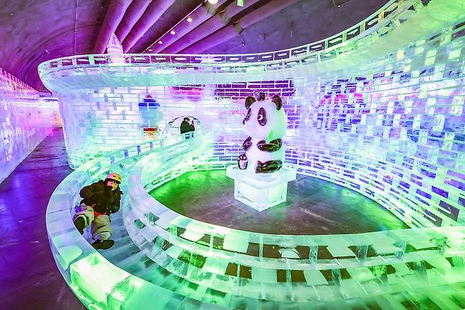 얼음 미끄럼틀 [사진/임헌정 기자]