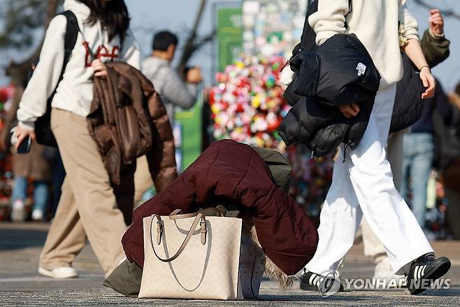 포근한 주말 [연합뉴스 자료사진]