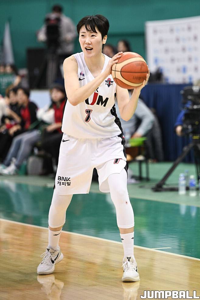 [기록] BNK 캡틴 박혜진, 역대 8호 개인 통산 600스틸 달성