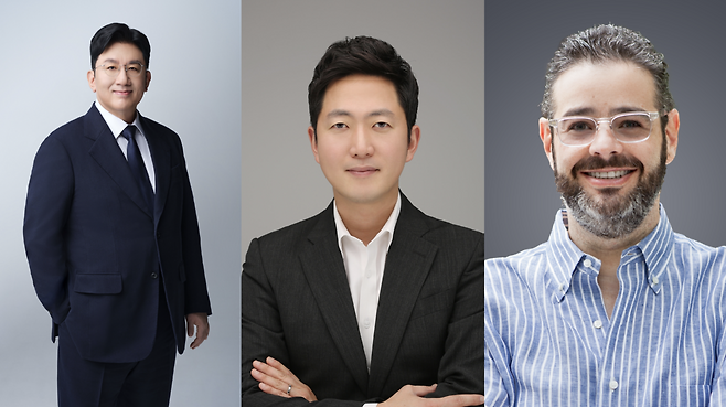 From left: chairman Bang Si-hyuk, CEO Lee Jae-sang and Hybe America chairman and CEO Isaac Lee (Hybe)