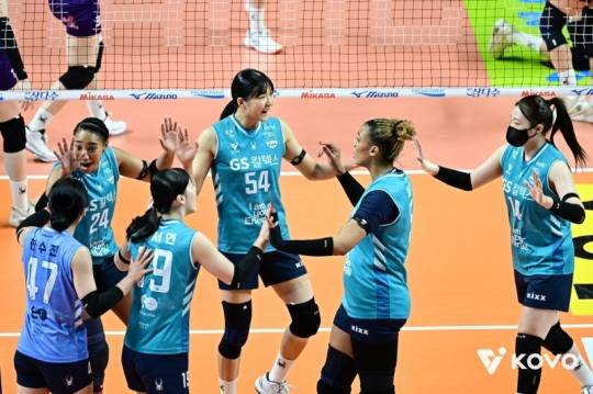 '조커' 김효임 투입 직후 판 뒤집혔다...GS칼텍스 짜릿한 역전극