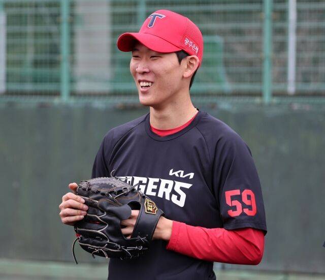 KIA 4R 지명→美 연수→대전행, 153km 김범수 보상선수 한화서 일내나…단장님 기대하다 김서현+정우주와 성장할 것